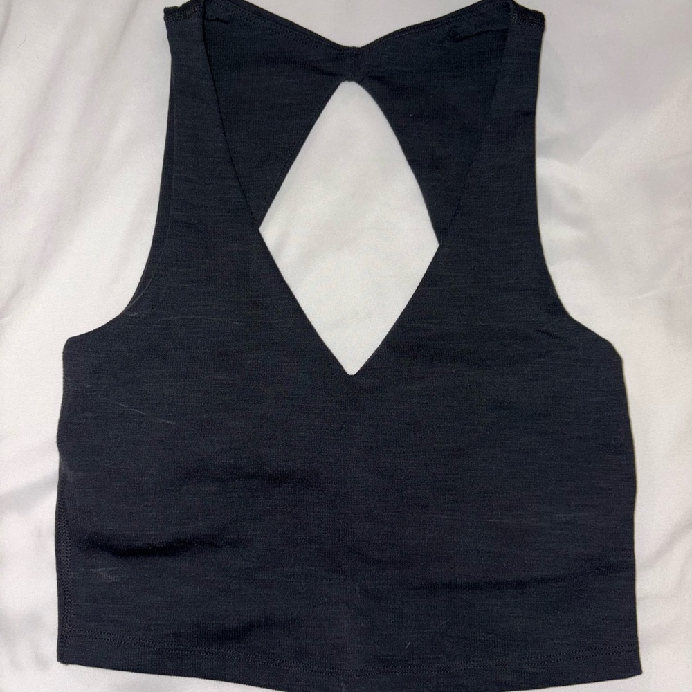 Black Sleeveless Women's Yoga Top
